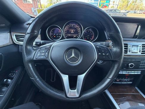 Used 2016 Mercedes-Benz E 350 4MATIC Sedan w/ Premium Package image 29
