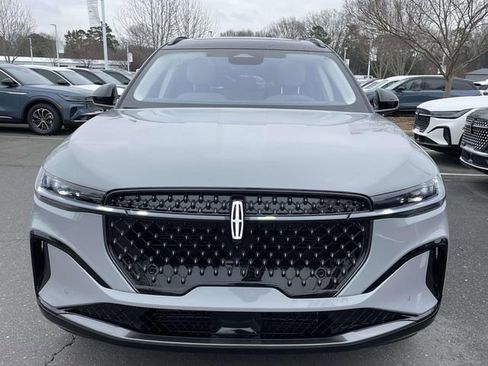 New 2026 Lincoln Nautilus Reserve image 2