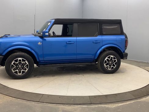 Used 2024 Ford Bronco Outer Banks AWD/4WD image 9