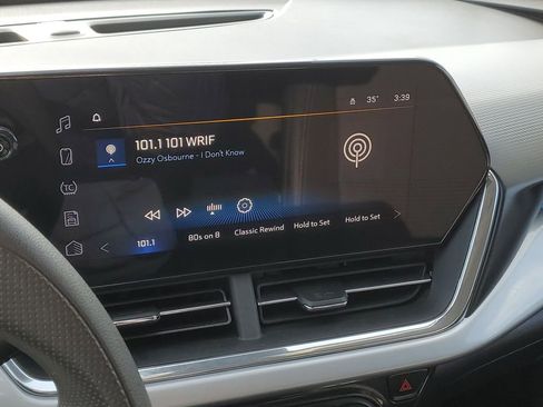 Used 2024 Chevrolet Trax LT image 18