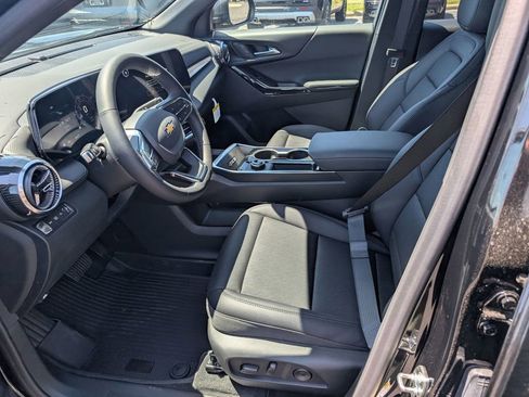 New 2026 Chevrolet Equinox LT w/ Convenience Package II AWD/4WD image 13