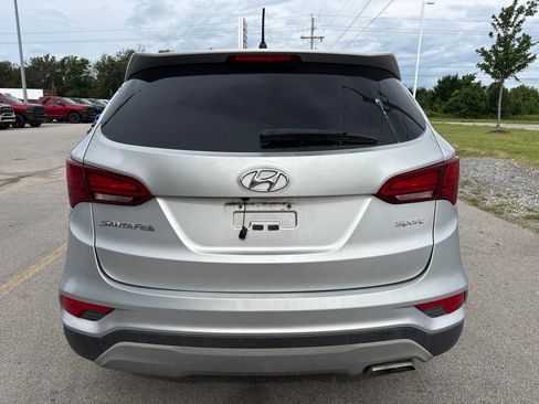Used 2018 Hyundai Santa Fe Sport FWD image 4