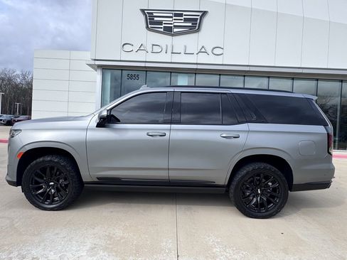 Used 2024 Cadillac Escalade Sport Platinum w/ LPO, ONYX Package image 2