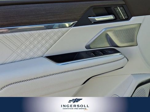 Used 2025 GMC Acadia Denali w/ Super Cruise Package image 17