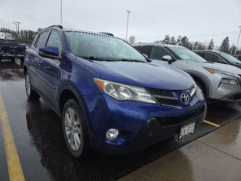 Used 2015 Toyota RAV4 Limited AWD/4WD image 2