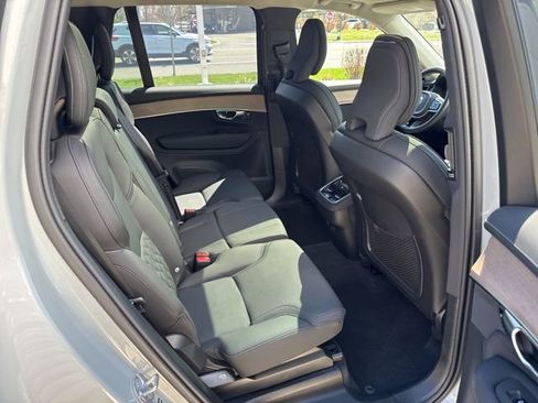 Used 2025 Volvo XC90 B5 Plus image 13