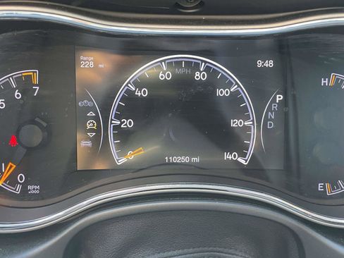 Used 2020 Jeep Grand Cherokee Limited w/ Luxury Group II AWD/4WD image 21