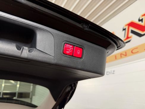 Used 2021 Mercedes-Benz GLC 300 4MATIC image 31