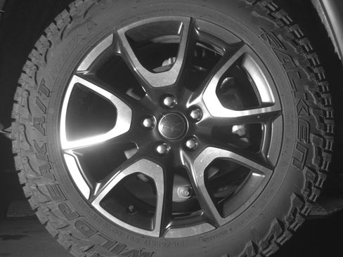 Used 2025 Jeep Compass Trailhawk AWD/4WD image 15