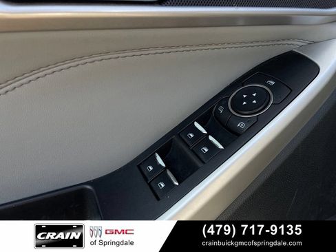 Used 2021 Ford Explorer XLT w/ Equipment Group 202A RWD image 12