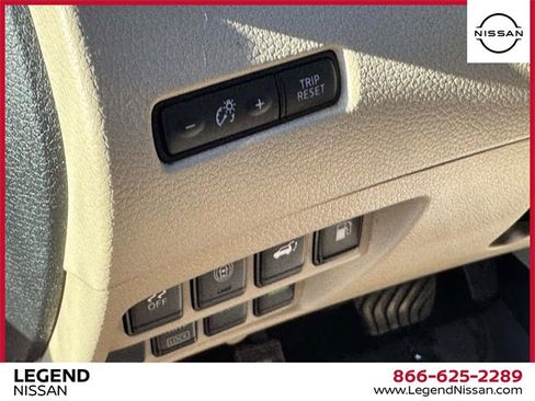 Used 2020 Nissan Rogue SV image 13