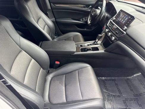 Used 2021 Honda Accord Sport image 12