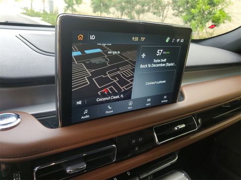 Certified 2023 Lincoln Aviator Reserve w/ Equipment Group 201A image 27