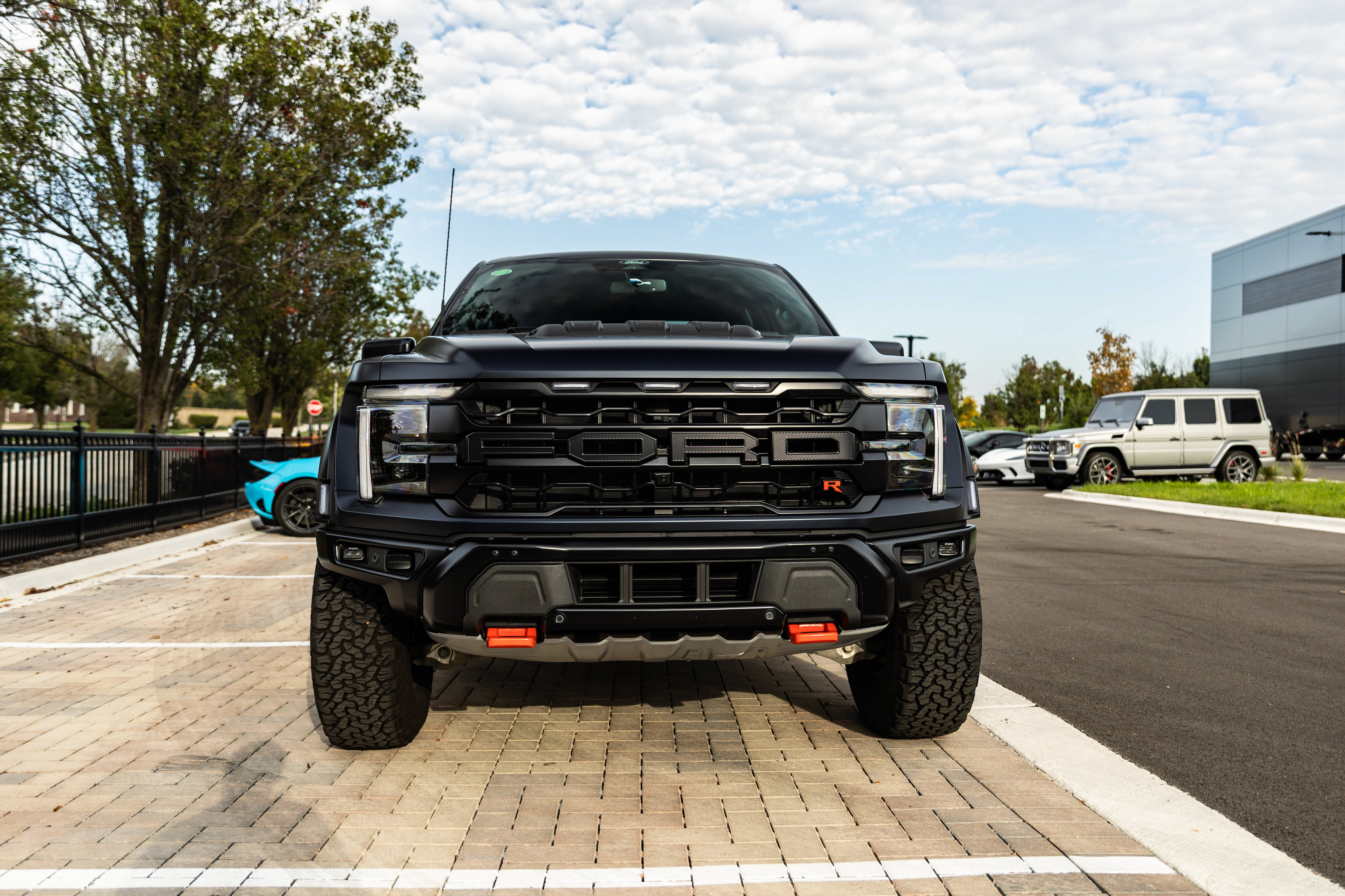 New 2025 Ford F150 Raptor w/ Equipment Group 803A Raptor R AWD/4WD image 3