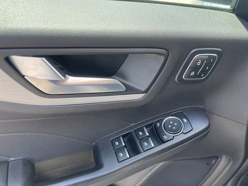 Used 2024 Ford Escape Platinum AWD/4WD image 13