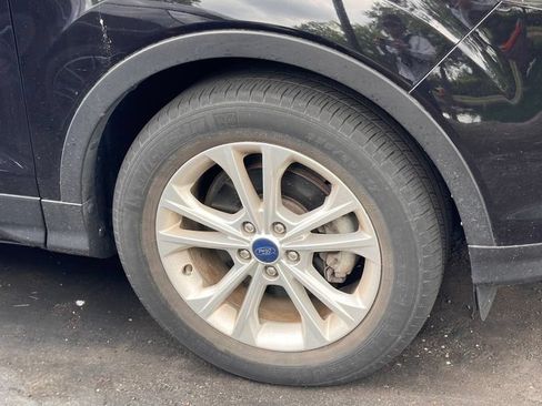Used 2019 Ford Escape SE FWD image 4