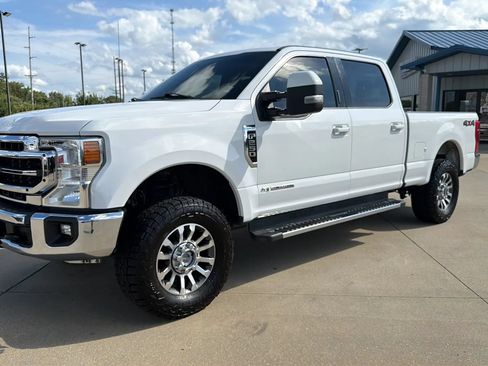 Used 2020 Ford F250 Lariat w/ Lariat Value Package AWD/4WD image 4