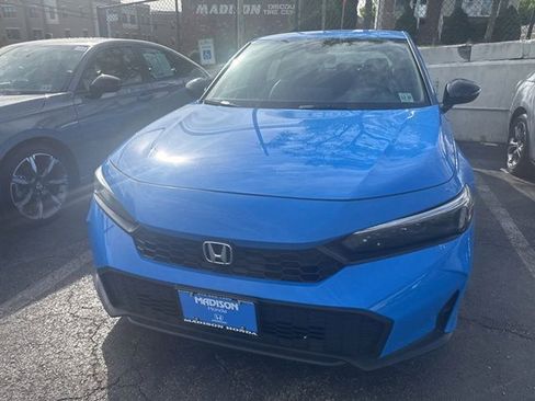 Used 2025 Honda Civic Sport image 2