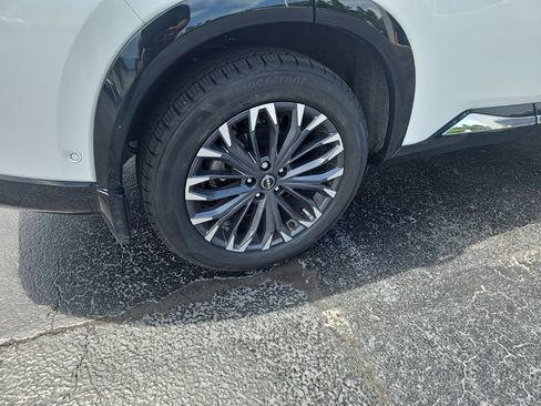 Certified 2024 Nissan Rogue Platinum FWD image 10
