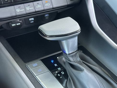 Certified 2024 Hyundai Elantra SEL FWD image 21