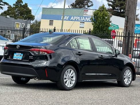Used 2026 Toyota Corolla XLE FWD image 4