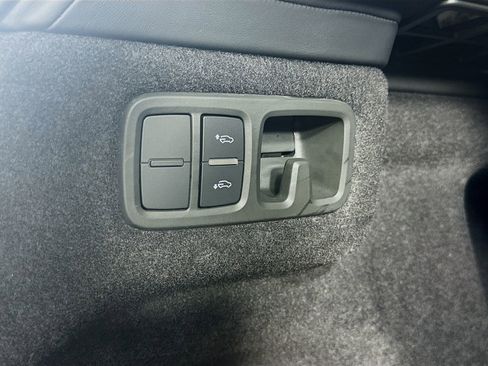 Used 2024 Lamborghini Urus S AWD/4WD image 63