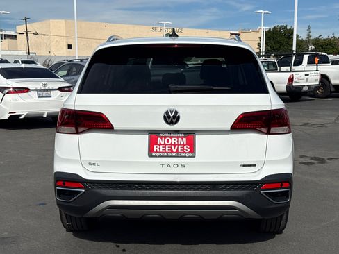 Used 2023 Volkswagen Taos SEL image 9