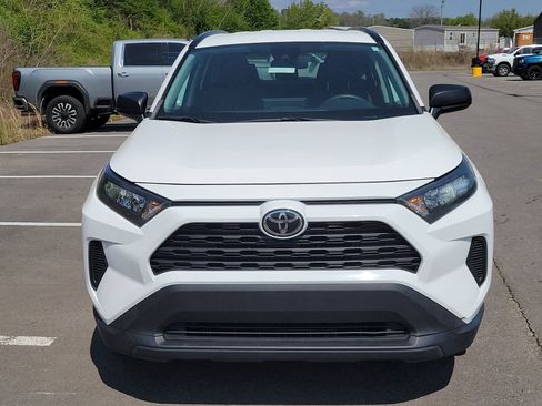 Used 2021 Toyota RAV4 LE image 8
