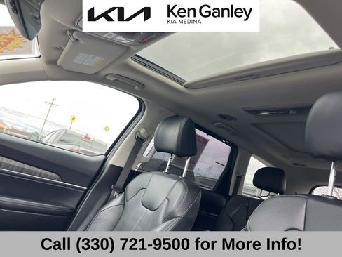 Used 2025 Kia Telluride SX w/ SX Captain's Chair Package FWD image 43