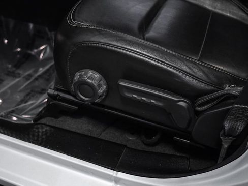 Used 2022 Jeep Wrangler Unlimited Sahara w/ Cold Weather Group image 37