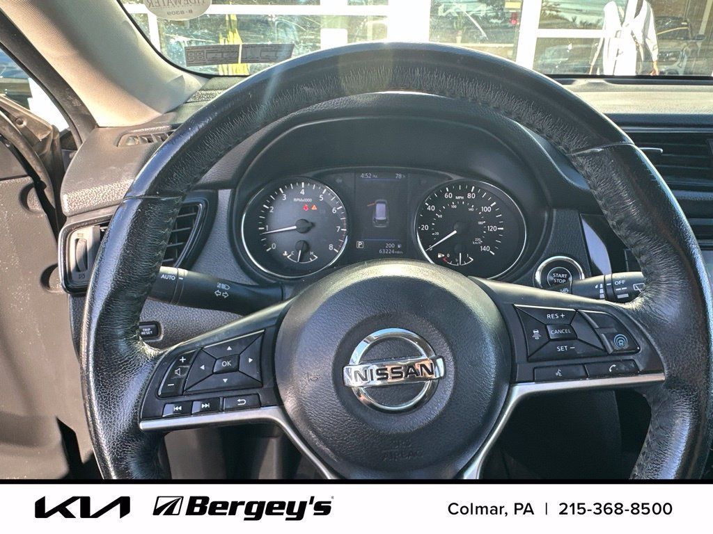 Used 2019 Nissan Rogue SV w/ Premium Package AWD/4WD image 8