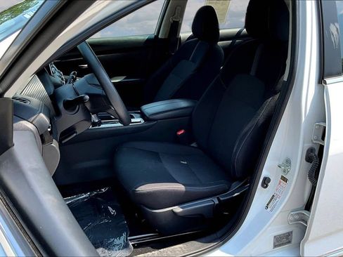 Used 2024 Nissan Sentra SV FWD image 23