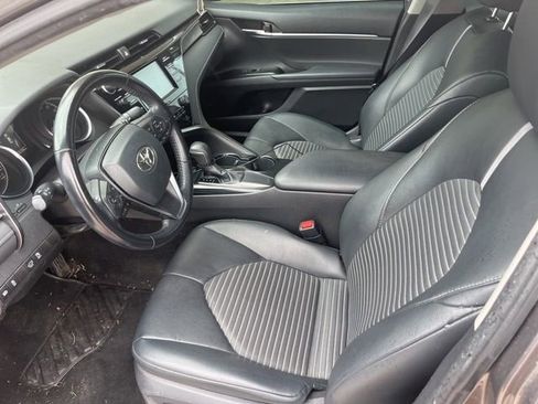 Used 2019 Toyota Camry SE image 9