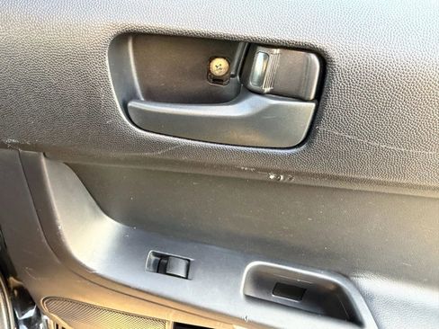 Used 2013 Mitsubishi Lancer ES image 31