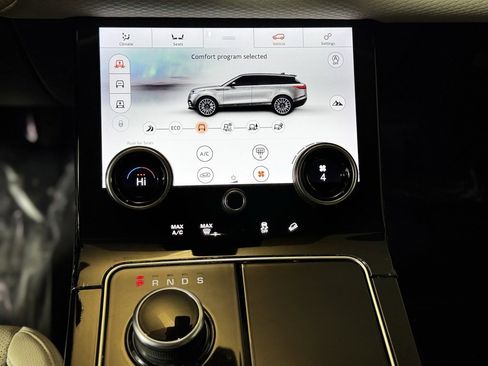 Used 2022 Land Rover Range Rover Velar S image 16