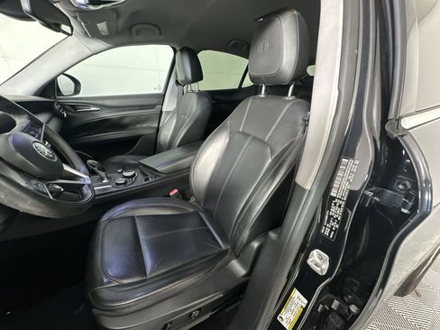Used 2019 Alfa Romeo Stelvio AWD image 11