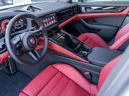 Used 2026 Porsche Panamera 4 E-Hybrid AWD/4WD image 5