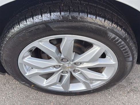 Used 2019 Chevrolet Impala LT image 9