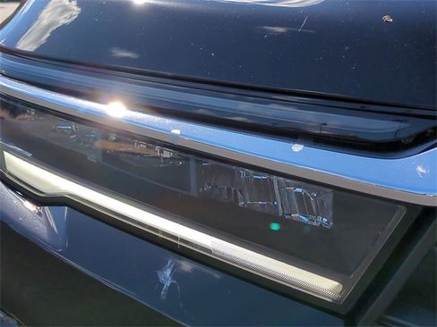 New 2025 Honda Pilot EX-L image 9