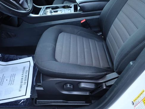 Used 2022 Ford Edge SE w/ Black Appearance Package AWD/4WD image 6