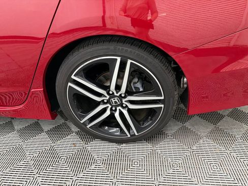 Used 2017 Honda Accord Sport image 19