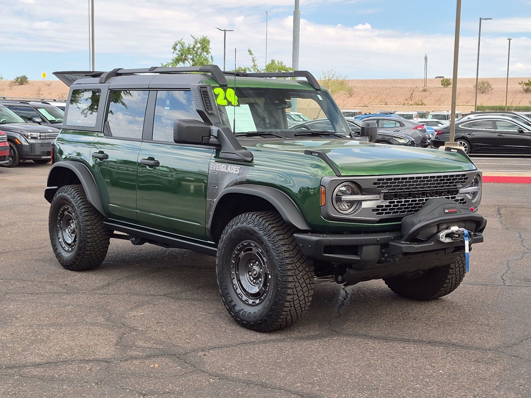 Used 2024 Ford Bronco Everglades AWD/4WD image 3