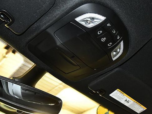 Used 2023 Chrysler Pacifica Touring-L w/ S Appearance Package FWD image 24