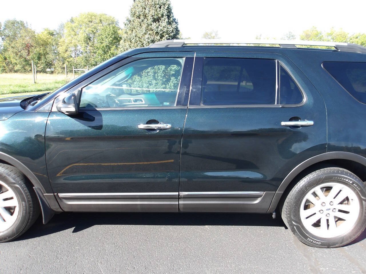 Used 2014 Ford Explorer XLT w/ Equipment Group 202A FWD image 37