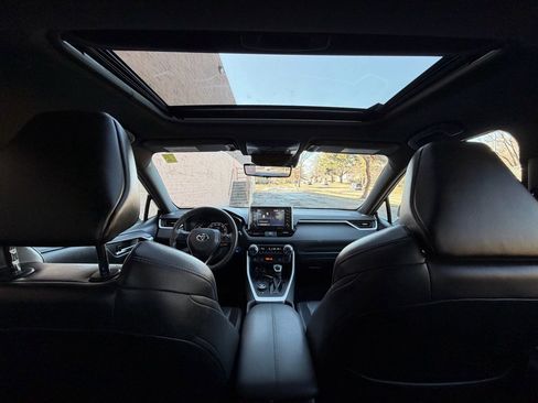 Used 2021 Toyota RAV4 XSE image 27