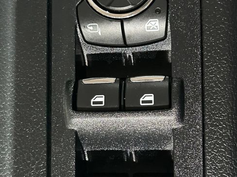 Used 2019 Ford F150 Lariat w/ Equipment Group 502A Luxury AWD/4WD image 42