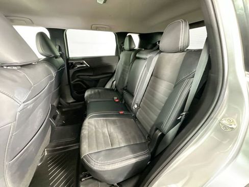 Used 2023 Mitsubishi Outlander SE AWD/4WD image 25