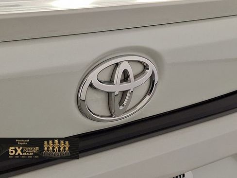 Certified 2024 Toyota Corolla SE image 35