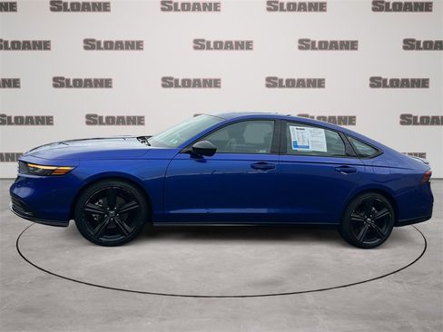 Used 2023 Honda Accord Sport image 2