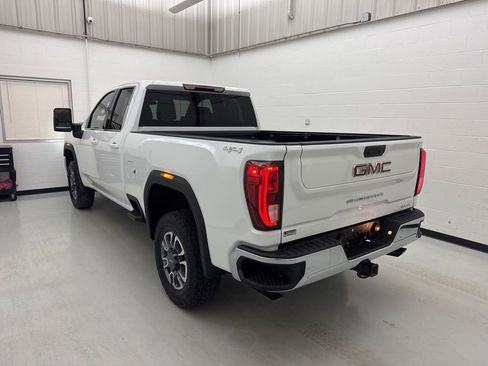 Used 2022 GMC Sierra 2500 SLE w/ SLE Convenience Package image 10